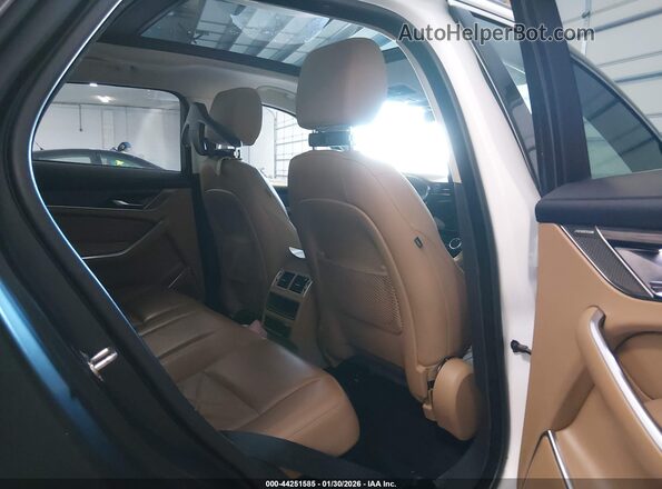 SADCJ2EX4NA692295 2022 JAGUAR F-PACE White Widok naklejki z numerem VIN