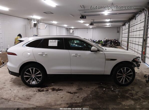SADCJ2EX4NA692295 2022 JAGUAR F-PACE White Widok wnętrza z tyłu