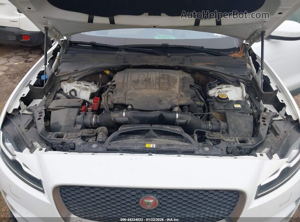 SADCK2EV7JA243344 2018 JAGUAR F-PACE White 