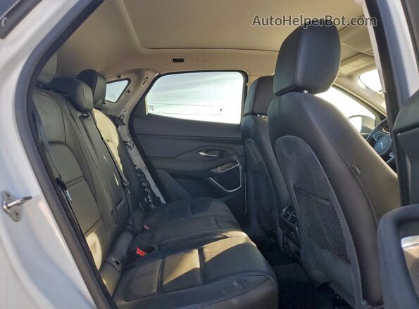 SADFJ2FX1J1Z13468 2018 JAGUAR E-PACE White Widok wnętrza z tyłu