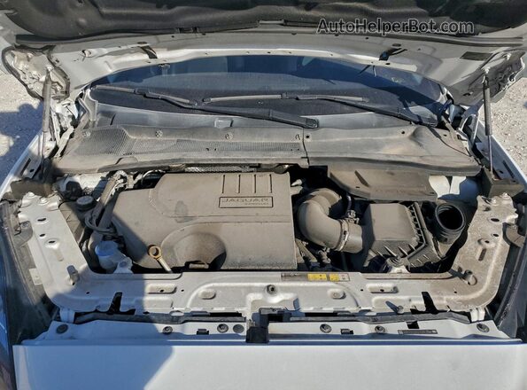 SADFJ2FX1J1Z13468 2018 JAGUAR E-PACE White Widok komory silnika