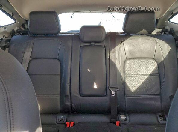 SADFJ2FX1J1Z13468 2018 JAGUAR E-PACE White Widok tylnych siedzeń