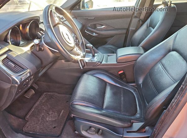 SADFJ2FX4K1Z69003 2019 JAGUAR E-PACE Beige Vista interior delantera