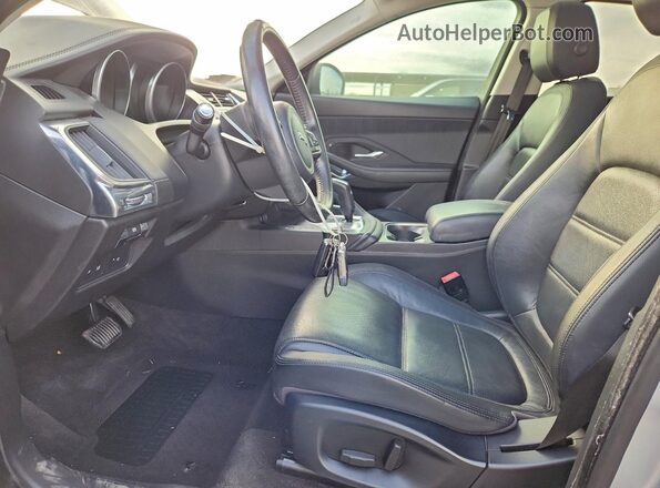 SADFJ2FX8J1Z05044 2018 JAGUAR E-PACE Silver Widok wnętrza z przodu