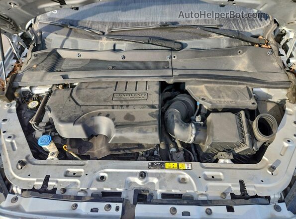 SADFJ2FX8J1Z05044 2018 JAGUAR E-PACE Silver Widok komory silnika