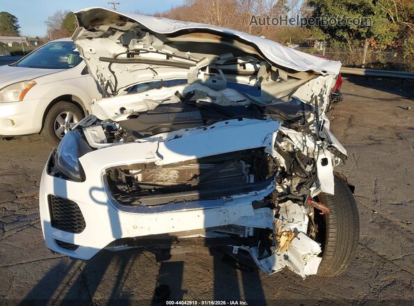 SADFK2FX8L1Z76275 2020 JAGUAR E-PACE White Widok z przodu