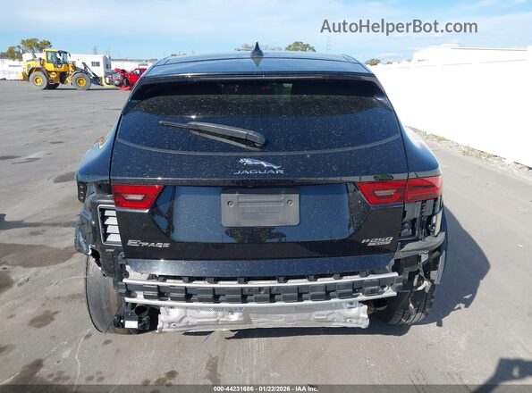 SADFP2FX4J1Z14371 2018 JAGUAR E-PACE Black 