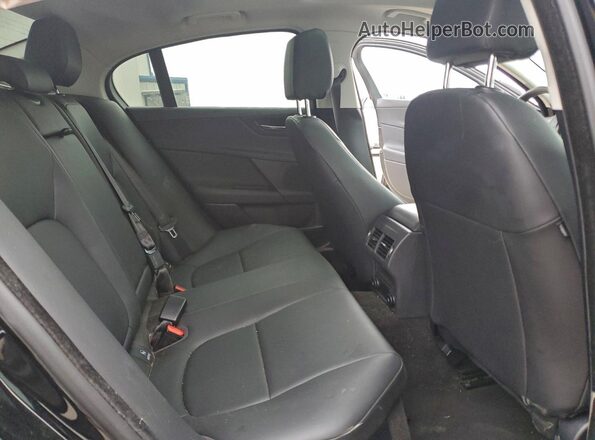 SAJAD4FXXKCP53025 2019 JAGUAR XF Black Vista de los asientos traseros