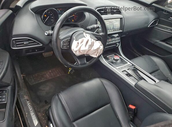 SAJAD4FXXKCP53025 2019 JAGUAR XF Black Vista del salpicadero