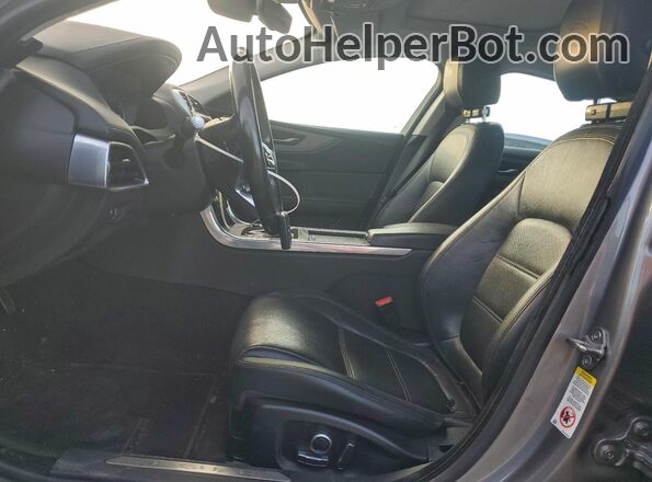 SAJAE4FX3LCP63734 2020 JAGUAR XF Gray Widok wnętrza z przodu