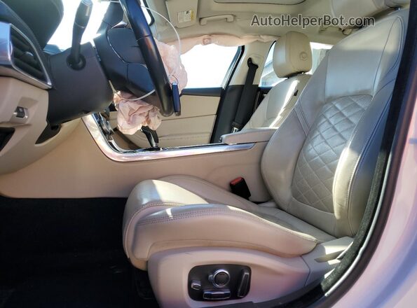 SAJAE4FX6LCP57670 2020 JAGUAR XF White Vista interior delantera