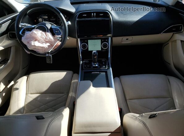 SAJAE4FX6LCP57670 2020 JAGUAR XF White Vista del salpicadero