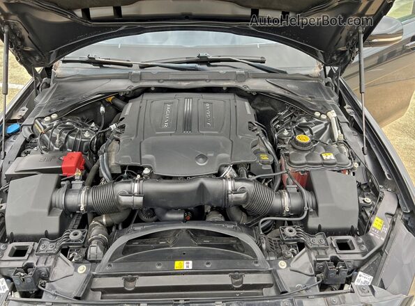 SAJAG4FV7KCP48855 2019 JAGUAR XF Gray Front interior view