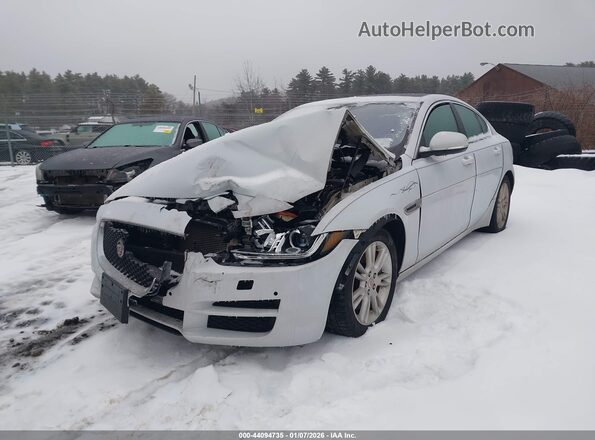 SAJAJ4BN4HA952296 2017 JAGUAR XF Белый Передняя левая четверть