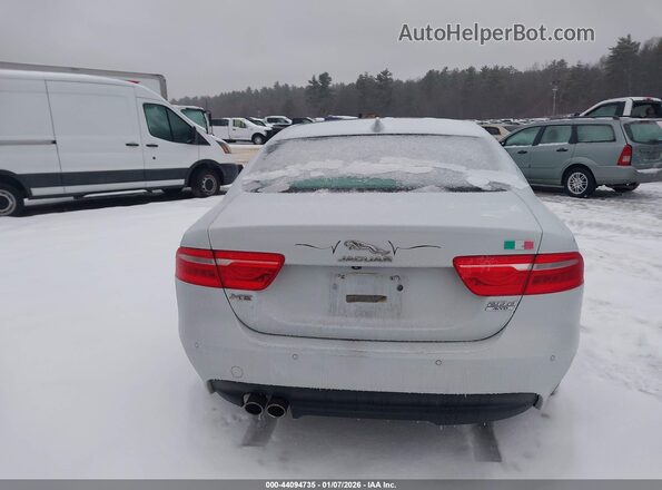 SAJAJ4BN4HA952296 2017 JAGUAR XF Белый 