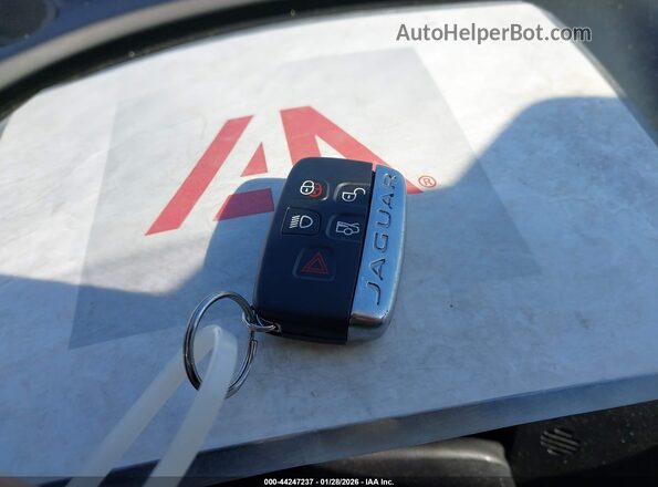 SAJAR4FX7JCP26946 2018 JAGUAR XF White Առջևի վահանակի տեսք