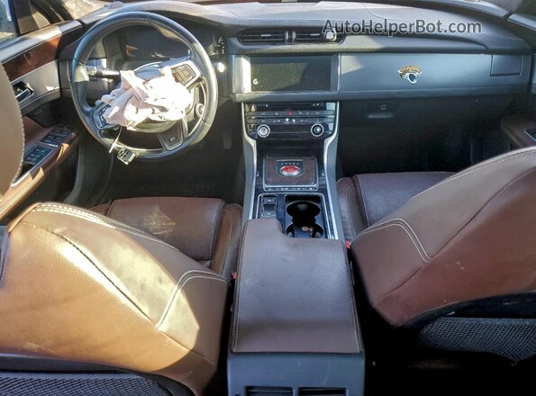 SAJBF4FN1JCY54174 2018 JAGUAR XF Gray 