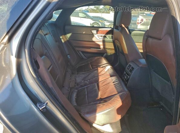 SAJBF4FN1JCY54174 2018 JAGUAR XF Gray 