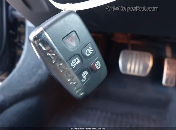 SAJD55FE9RCK83885 2024 JAGUAR F-TYPE Black Widok deski rozdzielczej