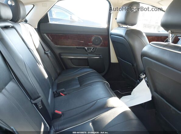 SAJWA1C70J8W13973 2018 JAGUAR XJ Black Vista de la etiqueta del VIN
