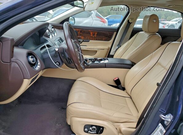SAJWA1C73G8V91136 2016 JAGUAR XJ Blue Вид салону спереду