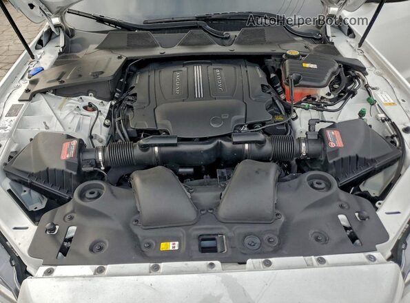 SAJWA1C79K8W21037 2019 JAGUAR XJ White Вид задньої частини салону