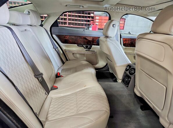 SAJWJ2GD9G8V95102 2016 JAGUAR XJL Green Вид задніх сидінь