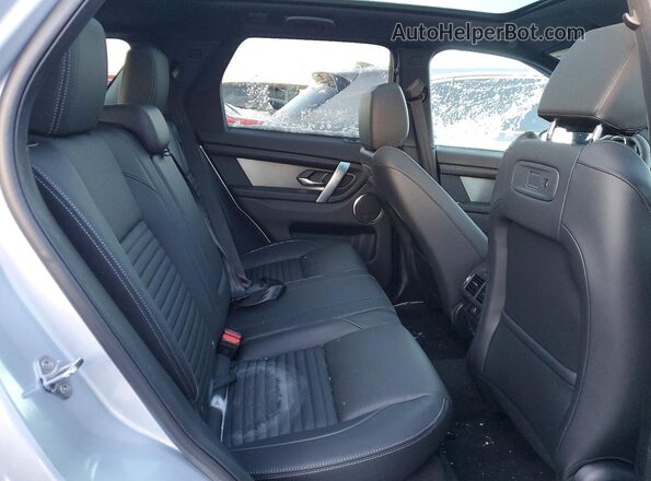 SALCL2FX0RH351910 2024 LAND ROVER DISCOVERY Silver Widok tylnych siedzeń