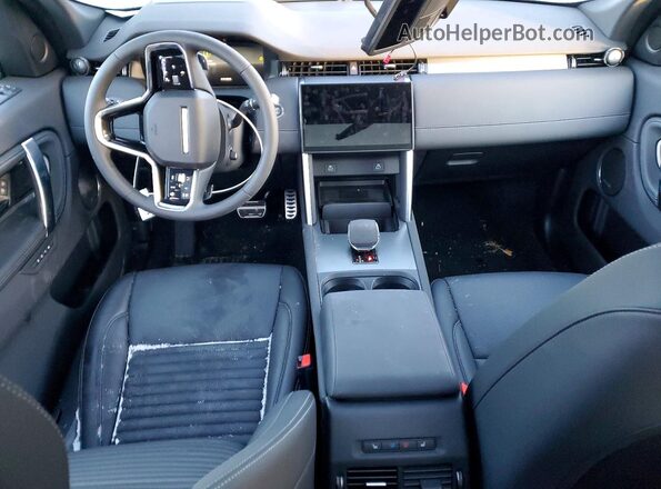 SALCL2FX0RH351910 2024 LAND ROVER DISCOVERY Silver Widok deski rozdzielczej