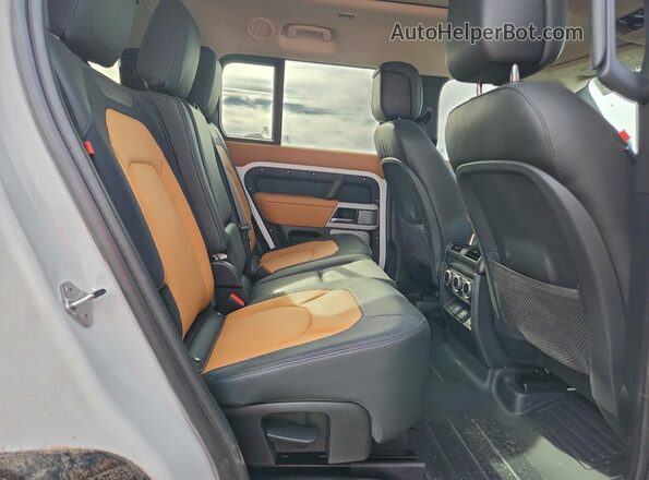 SALE2FEU4R2279591 2024 LAND ROVER DEFENDER White უკანა სალონის ხედი
