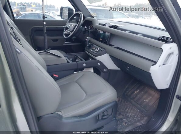 SALEJ6EX2P2171786 2023 LAND ROVER DEFENDER Green წინა სალონის ხედი