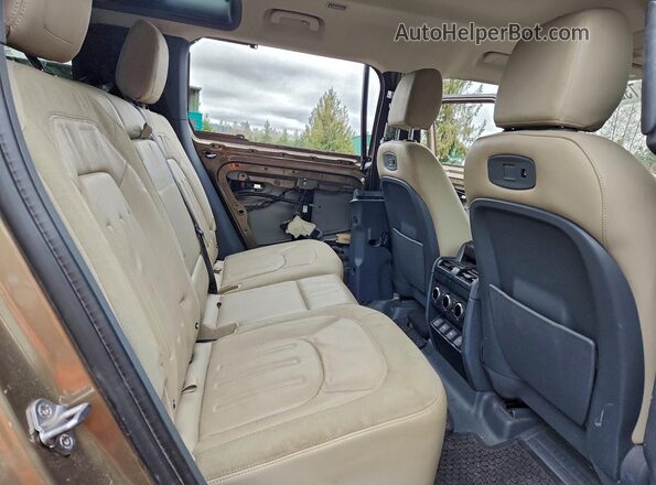 SALEP7EU7L2017031 2020 LAND ROVER DEFENDER Brown Widok tylnych siedzeń
