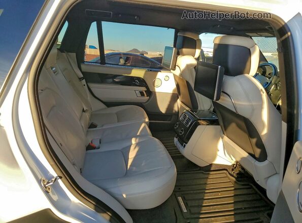 SALGV5SE1MA433924 2021 LAND ROVER RANGE White Rear seats view
