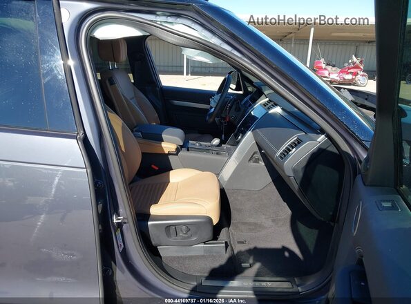 SALRL4EU8R2491381 2024 LAND ROVER DISCOVERY Gray Front interior view