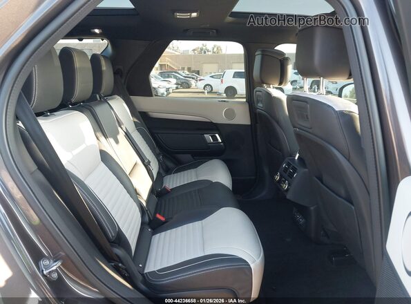 SALRM4EU7P2484724 2023 LAND ROVER DISCOVERY Gray Вид наклейки з VIN-кодом