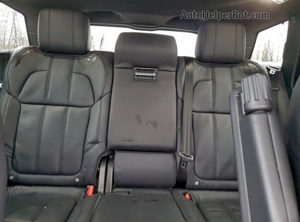 SALWR2FE5HA171811 2017 LAND ROVER RANGE Black Rear seats view