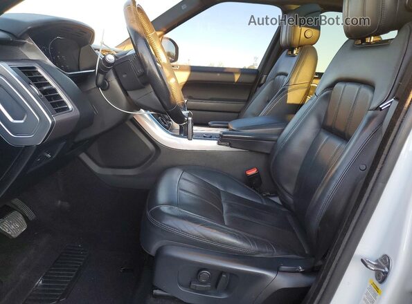 SALWR2RV7KA829051 2019 LAND ROVER RANGE White Front interior view