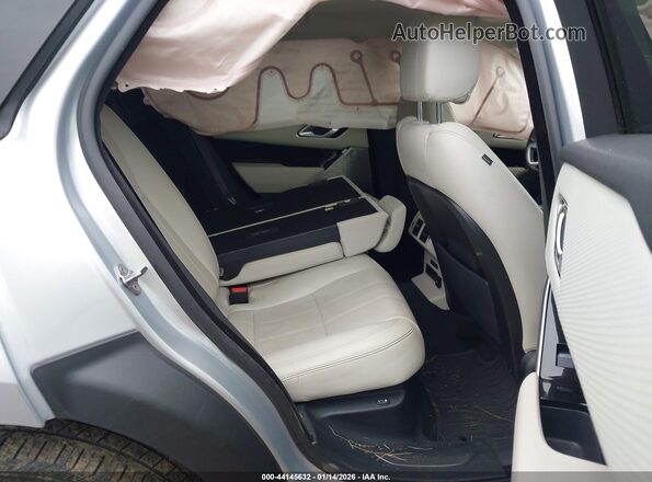 SALYB2EXXKA216555 2019 LAND ROVER RANGE ROVER VELAR Silver Widok naklejki z numerem VIN