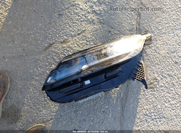 SALYL2EX6TA814611 2026 LAND ROVER RANGE ROVER VELAR Black ხელსაწყოთა პანელის ხედი