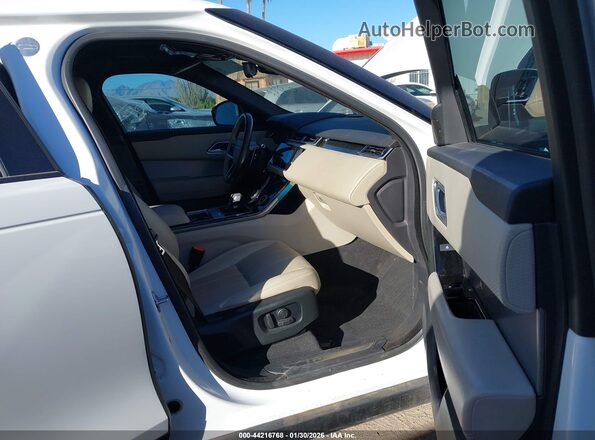 SALYT2EX4MA306820 2021 LAND ROVER RANGE ROVER VELAR Белый Вид салона спереди