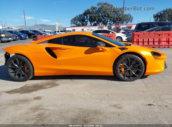SBM16AEA5PW001458 2023 MCLAREN ARTURA Orange 360 interior view