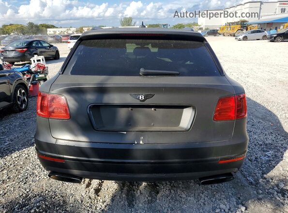 SJAAC2ZV2HC013821 2017 BENTLEY BENTAYGA Black უკანა ხედი