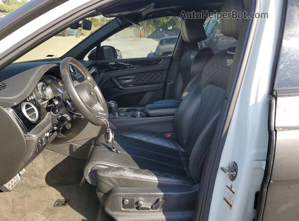 SJAAC2ZV2HC013821 2017 BENTLEY BENTAYGA Black წინა სალონის ხედი