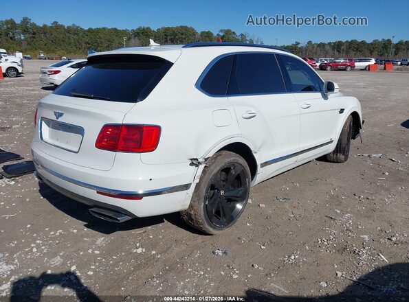 SJAAC2ZV2HC015262 2017 BENTLEY BENTAYGA Белый Задняя правая четверть