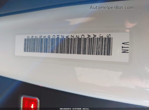 SJAAC2ZV2HC015262 2017 BENTLEY BENTAYGA Белый Вид подкапотного пространства