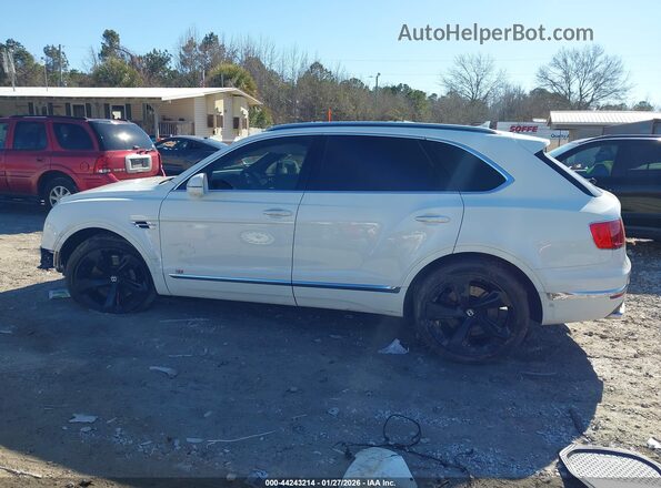 SJAAC2ZV2HC015262 2017 BENTLEY BENTAYGA Белый 