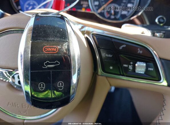 SJAAC2ZV4HC015750 2017 BENTLEY BENTAYGA Черный Вид панели приборов