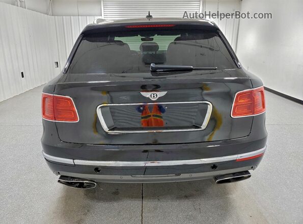 SJAAC2ZV6HC015703 2017 BENTLEY BENTAYGA Черный Вид сзади