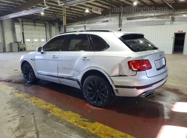 SJAAC2ZV6JC017487 2018 BENTLEY BENTAYGA Silver უკანა მარცხენა