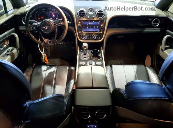 SJAAC2ZV6JC017487 2018 BENTLEY BENTAYGA Silver წინა პანელის ხედი